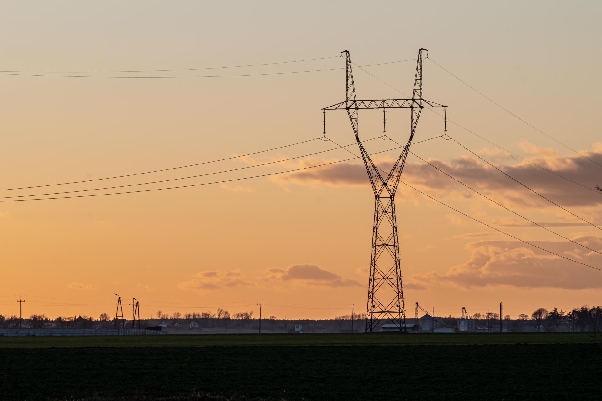 overhead-power-line-countryside-sunset (1)