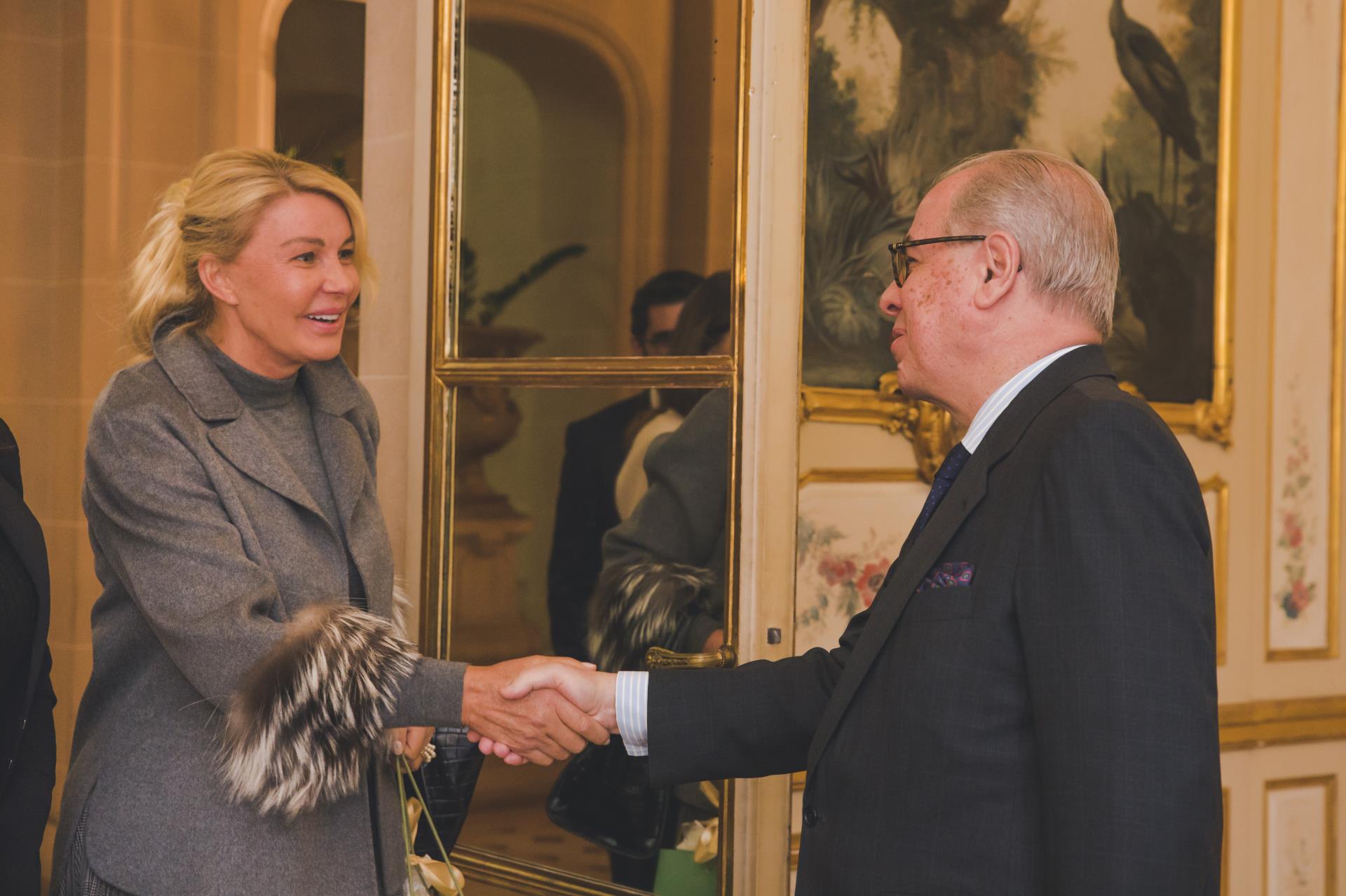 
Empresárias brasileiras são recebidas pelo embaixador Ricardo Neiva Tavares na França