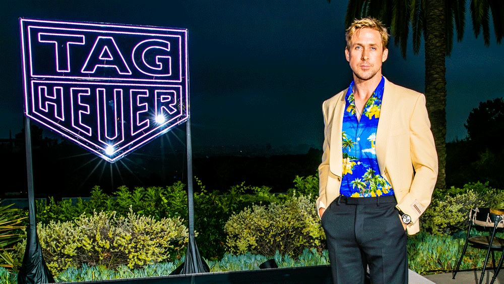 Ryan Gosling em rel gios e vestindo uma Tag Heuer em seu novo