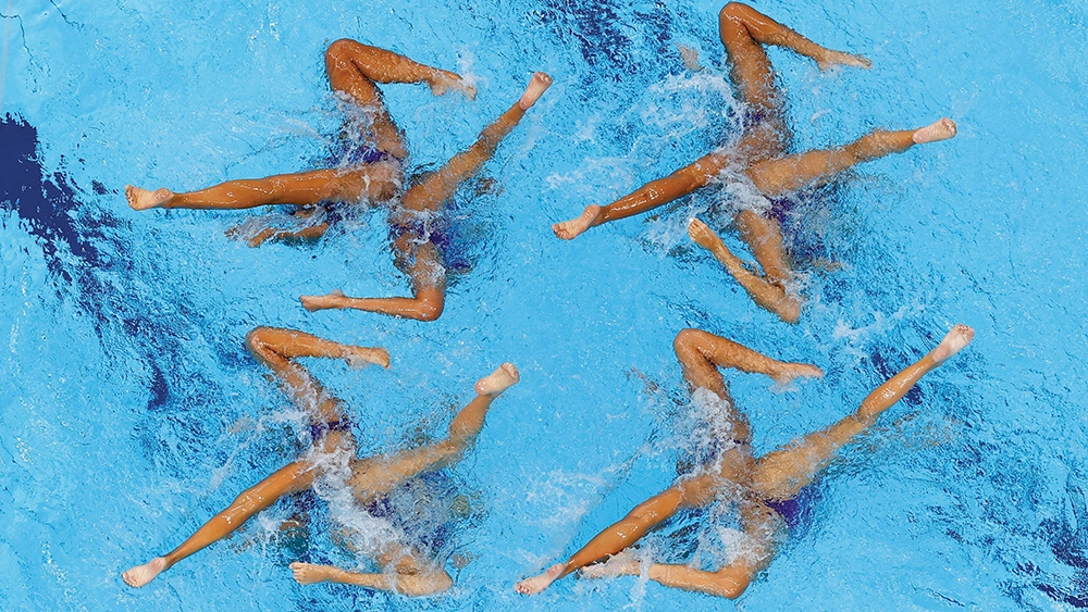 Synchronized_Swimmers