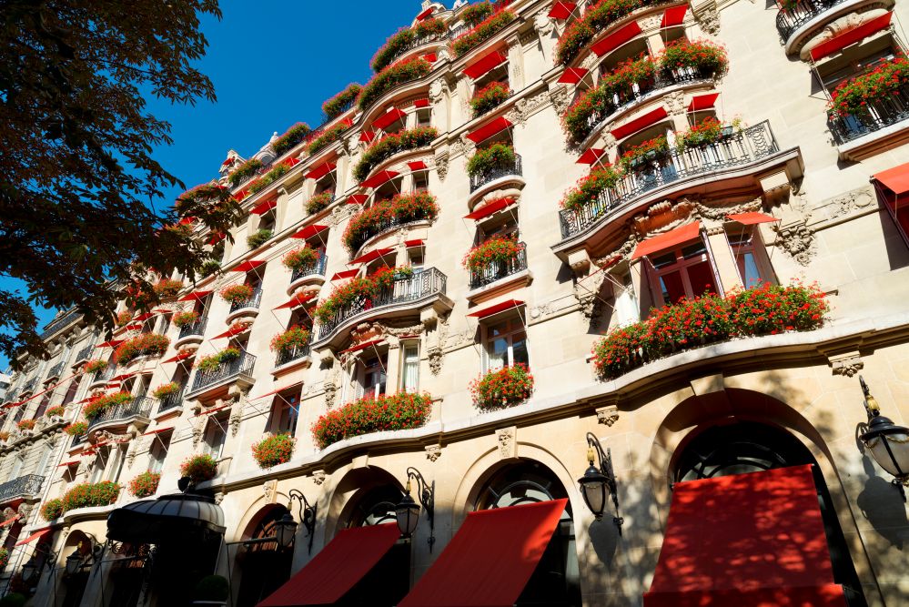 Hotel_Plaza_Athenee-Exterior-Dorchester_Collection