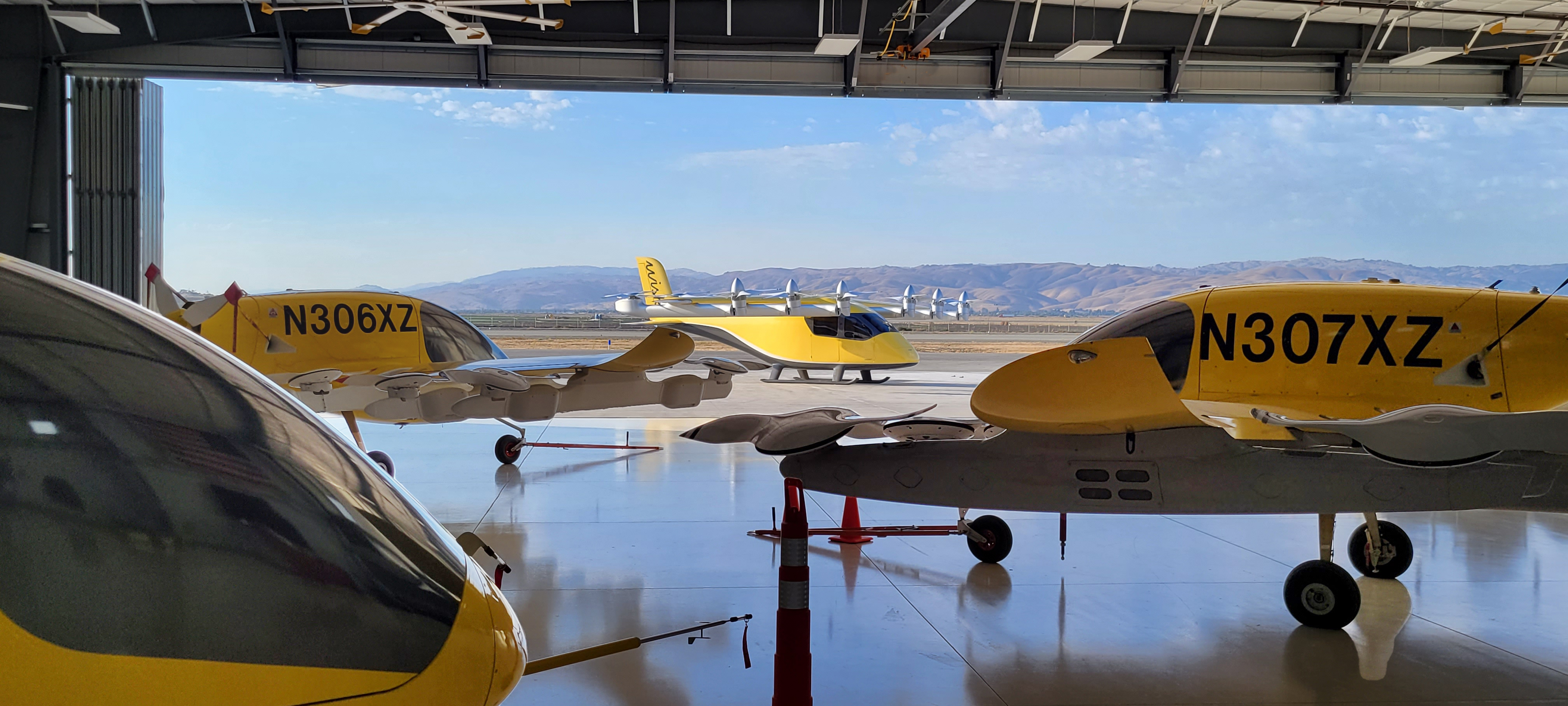 Gen5sHangar_Gen6Apron_300