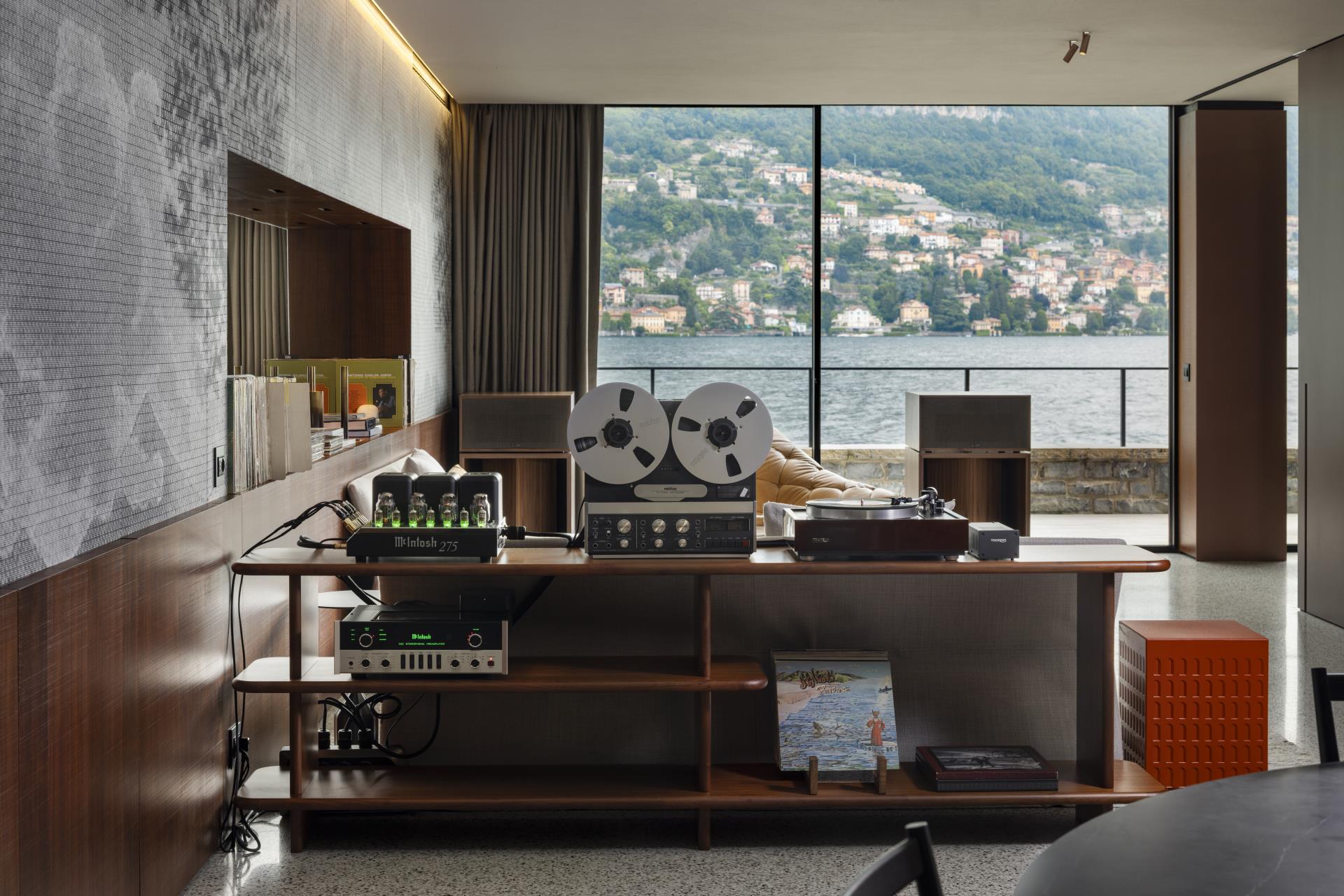Darsena Listening Suite_ White Box 16