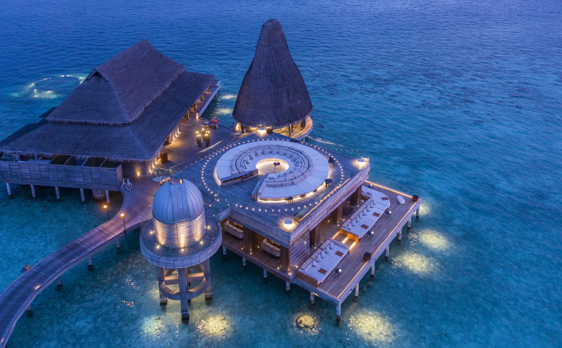 Anantara_Kihavah_Maldives_VIllas_Bar_Overwater_complex-7500x4649