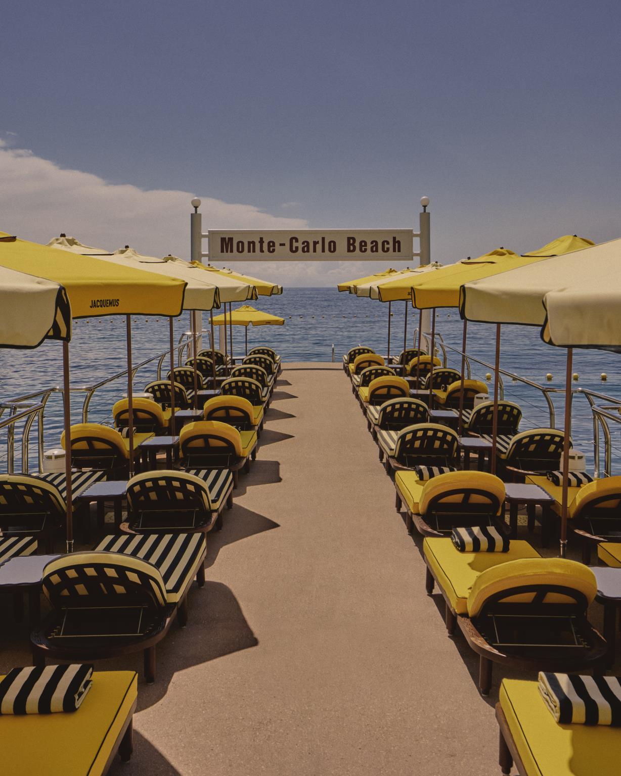 JACQUEMUS X MONTE-CARLO BEACH - @Photography by Yoann & Marco (1)