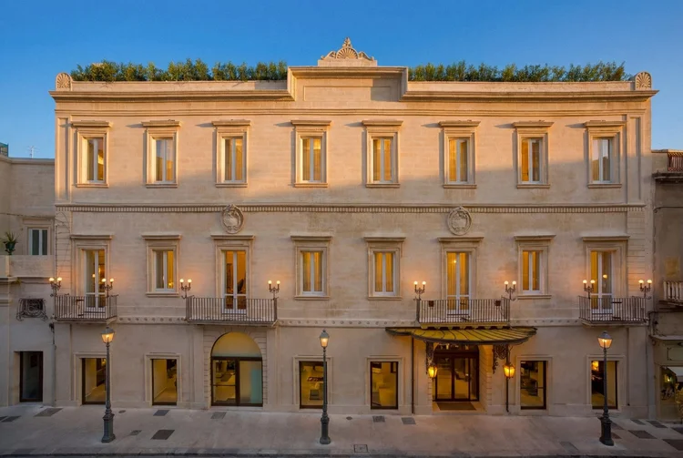 
Tivoli abre hotel de luxo em palácio do século XV no coração de Lecce