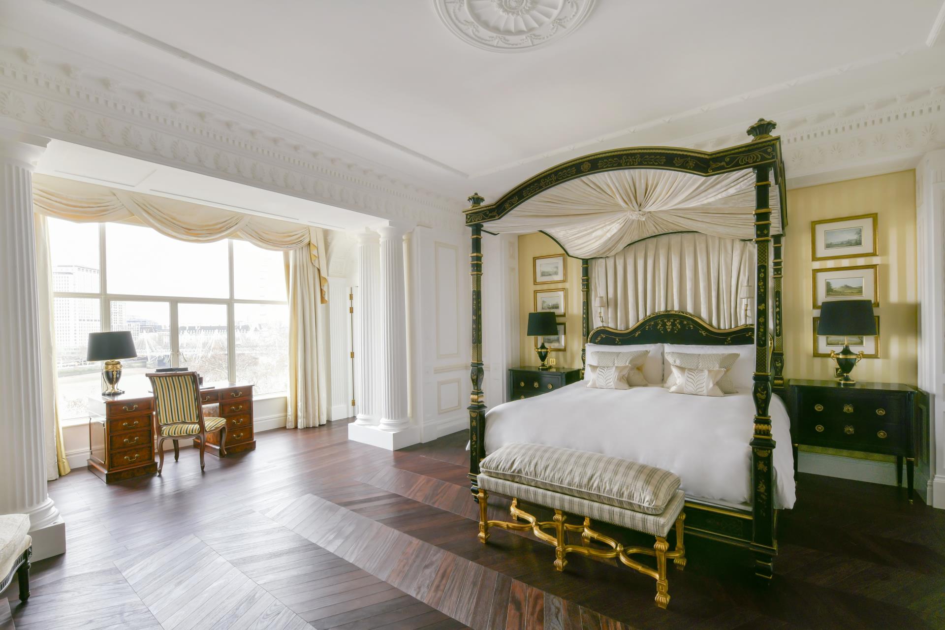 The Royal Suite - bedroom (4)