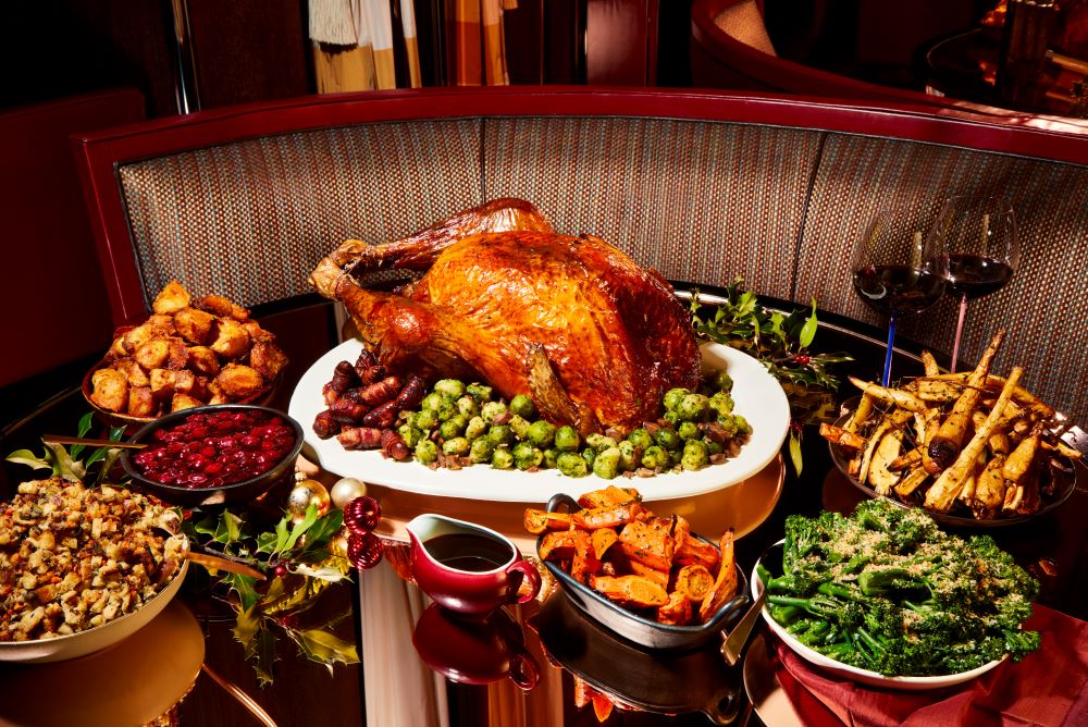 45 PARK LANE_CUT_CHRISTMAS_DORCHESTER COLLECTION _9_