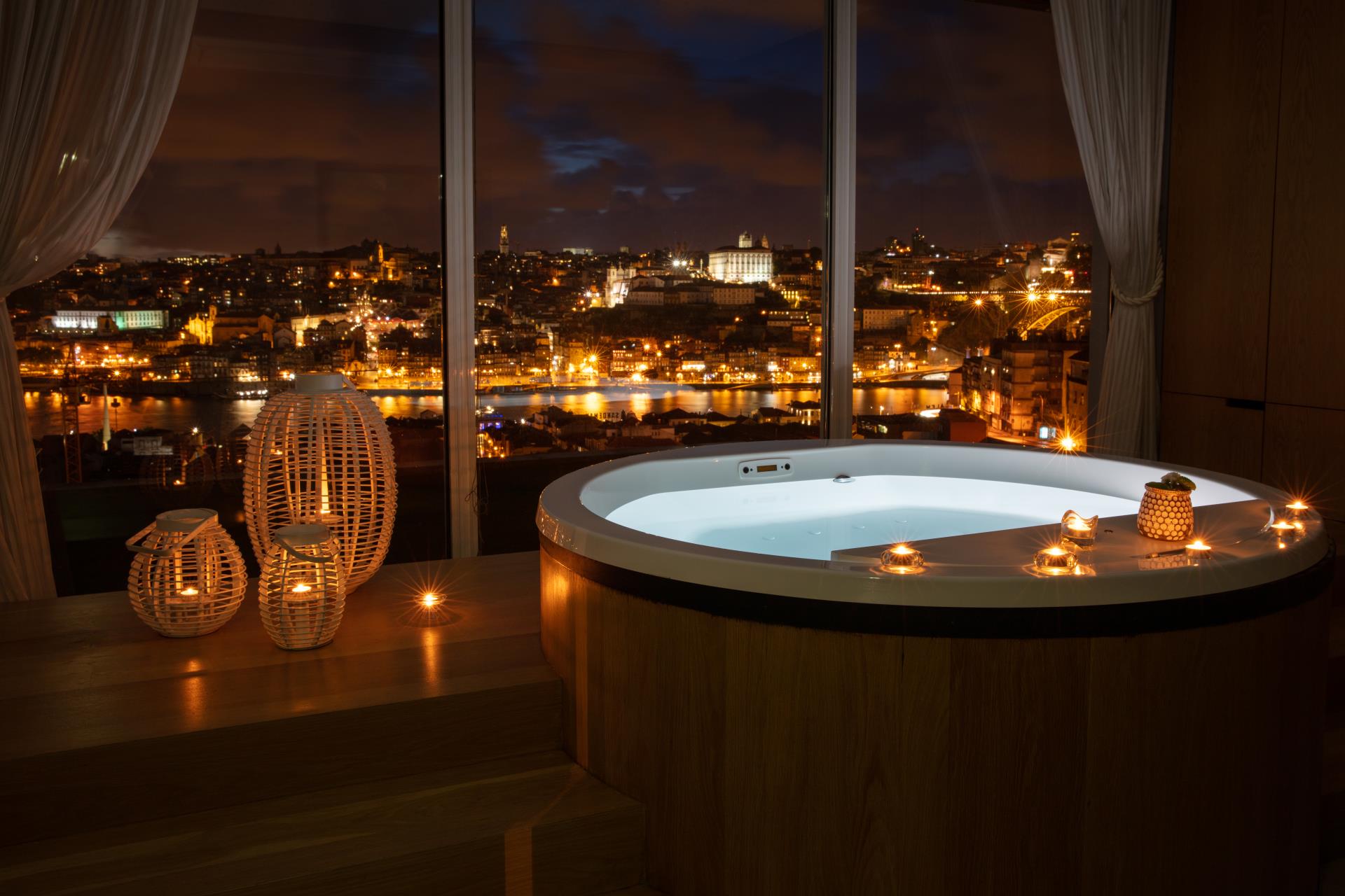 The Yeatman Hotel - Porto - Barrel Bath at Night