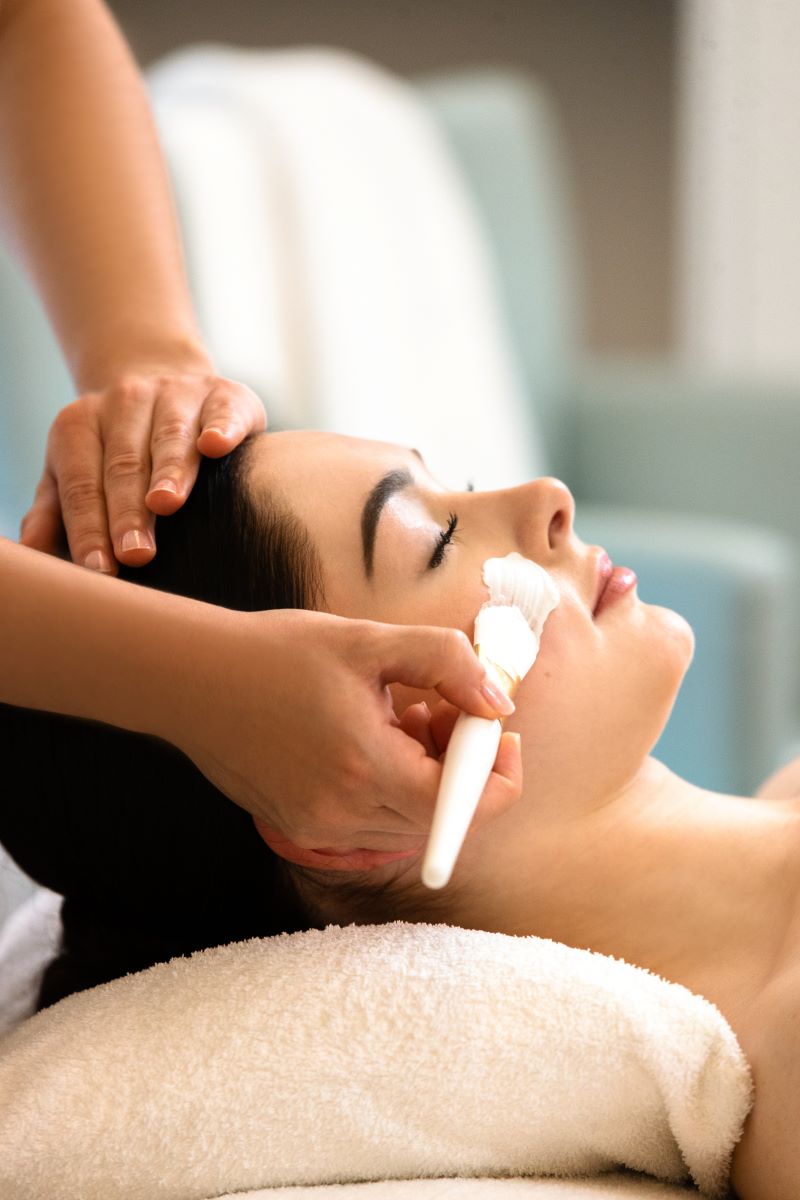 spa-valmont-pour-le-meurice-Valmont-facial-dorchestercollection