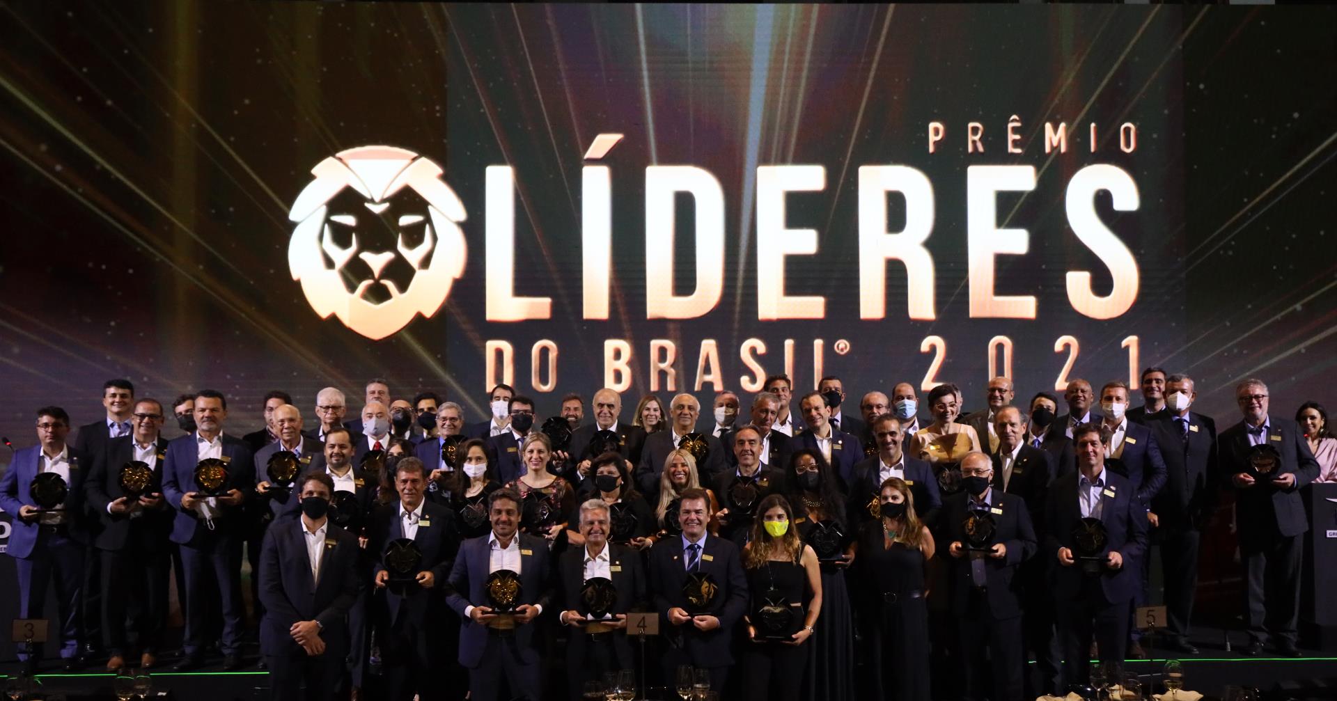 Prêmio Líderes do Brasil reconhece comprometimento das empresas ao longo de  2021 | Revista LIDE - Reportagens, notícias, artigos, vídeos e podcasts