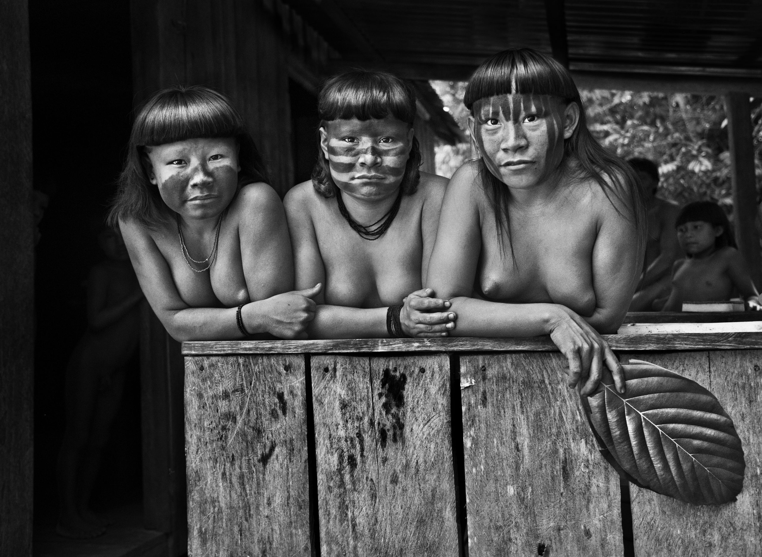 11-indigenas-suruwaha-estado-do-amazonas-brasil-2017-sebastiao-salgado-scaled