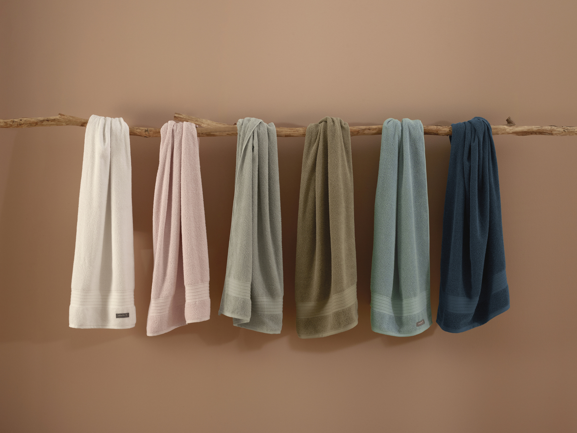 4e69b352-ae84-4b55-be0f-72f89fede426