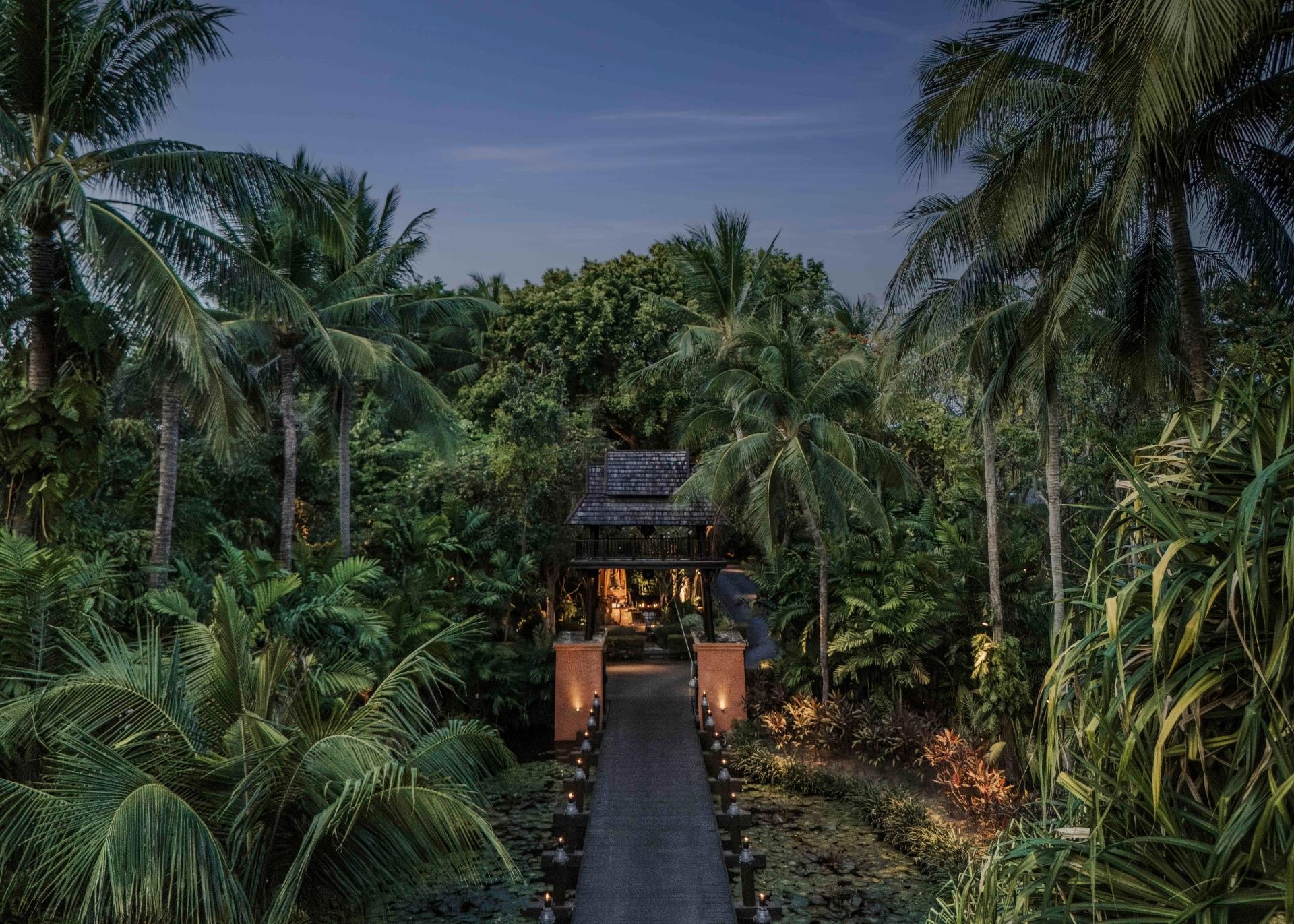 576520-Anantara_Bophut_Koh_Samui_Resort_Entrance_Drone_1-89a388-original-1739521098