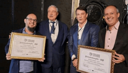 Notícia no site da TAB Uol