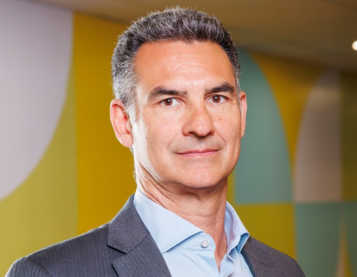 A aposta na "infraestrutura invisível": por que ex-CEOs de gigantes estão migrando para as fintechs de base