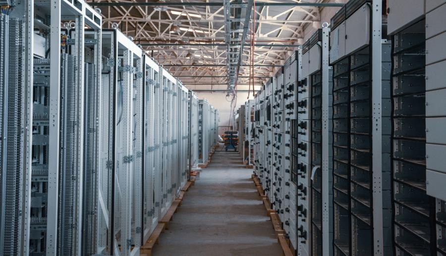 Falta de energia para a IA abre espaço para o Brasil na corrida dos data centers