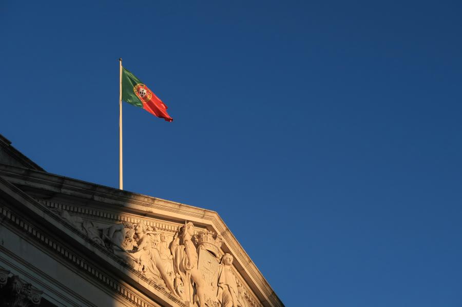 Portugal atrai brasileiros com benefícios fiscais para investimentos em euro