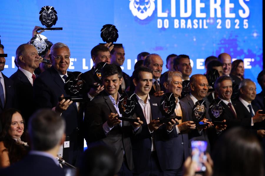 Elisabeth Ribeiro é homenageada e JHSF é eleita 'Empresa do Ano' no Prêmio Líderes do Brasil 2025
