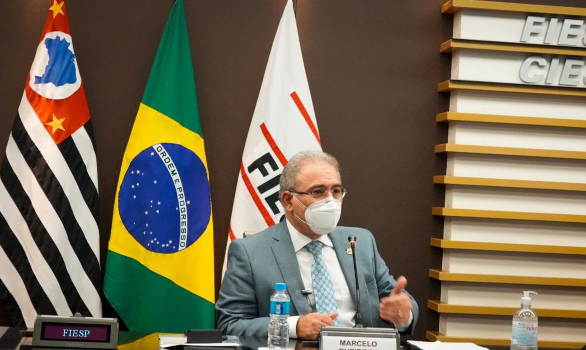 Ministro diz que é possível vacinar toda população brasileira em 2021