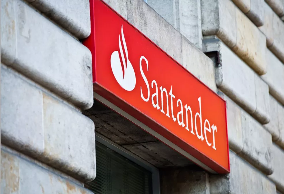 Santander lança programa de serviço automático de compra e venda de ações com foco no ESG