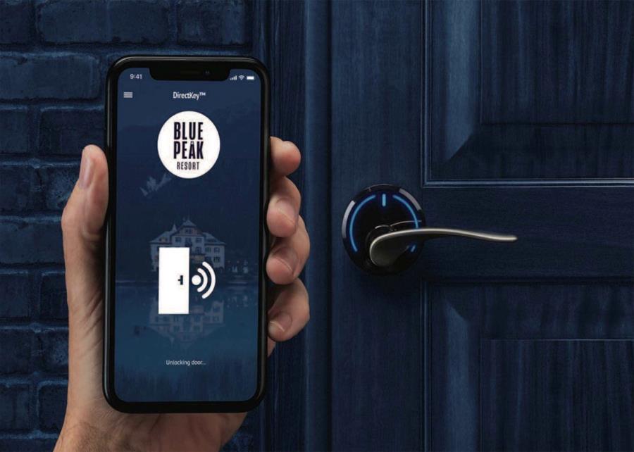 Tecnologia elimina o uso de cartão-chave produzido com plástico e permite que hóspedes façam o ckeck-in através de seu celular