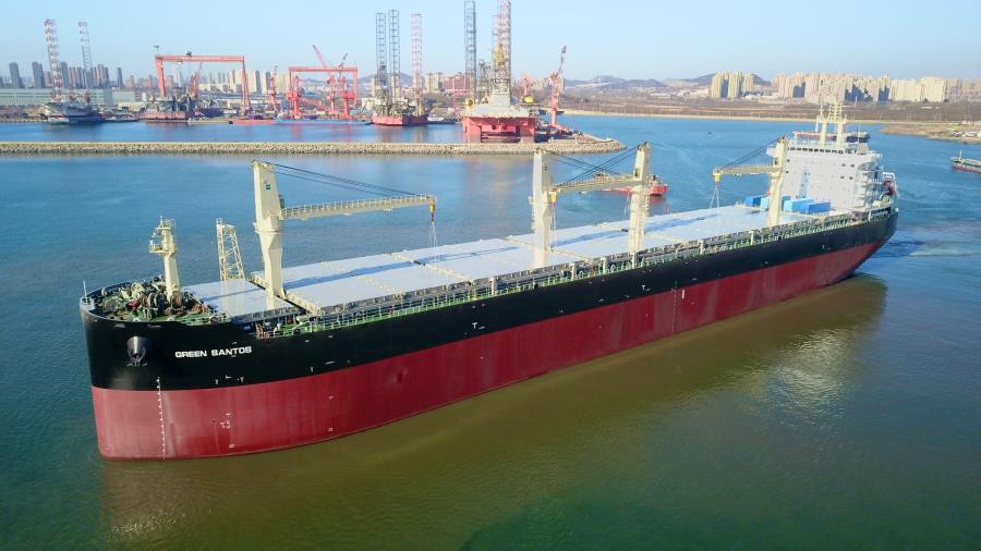 Suzano recebe da Cosco Shipping navio especializado para o transporte de celulose