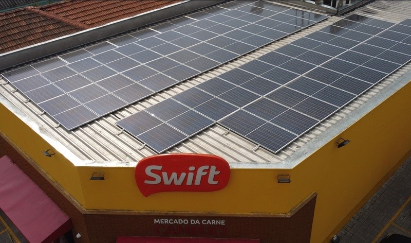 Swift chega a 100 lojas com geração de energia solar nos telhados