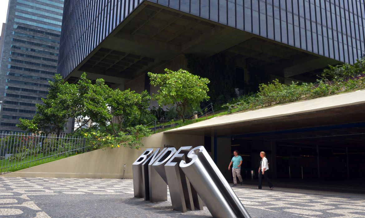 BNDES seleciona consórcio para preparar desestatização dos Correios