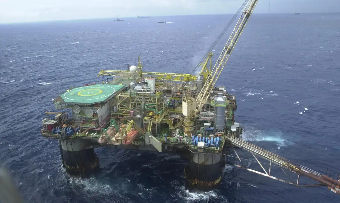 Brasil bate recorde de produção de petróleo