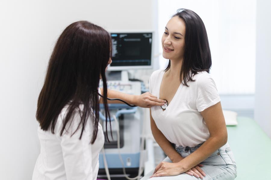 Com IA, mamografia pode ajudar a avaliar risco cardíaco em mulheres