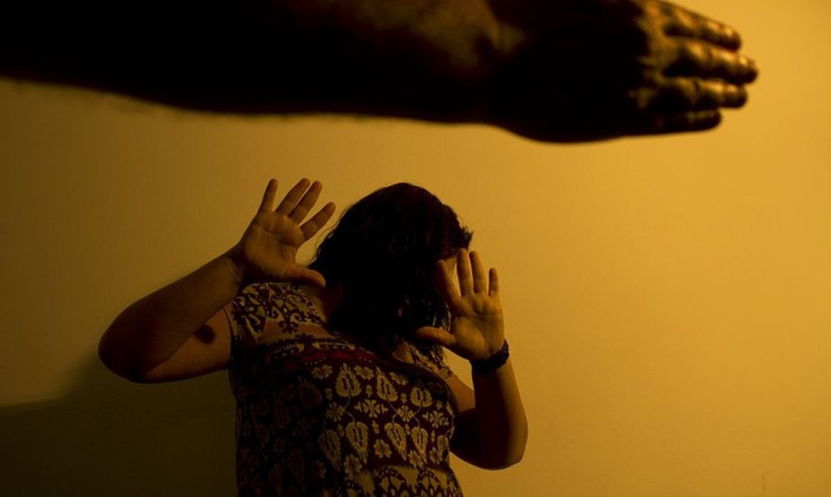 Lei prevê auxílio psicológico para mulheres vítimas de violência na cidade de São Paulo