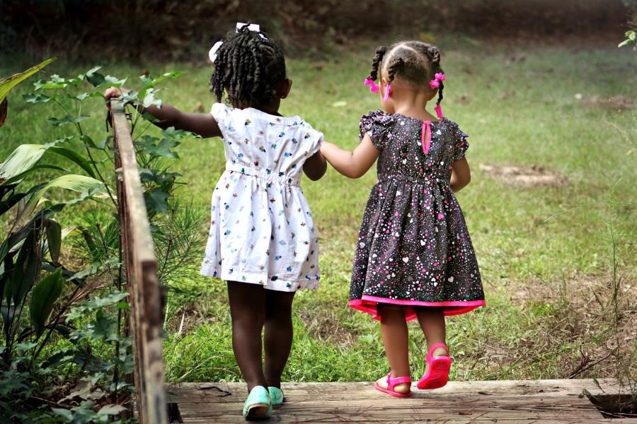 Tratamento melhora sintomas de incontinência urinária e prisão de ventre em crianças e adolescentes