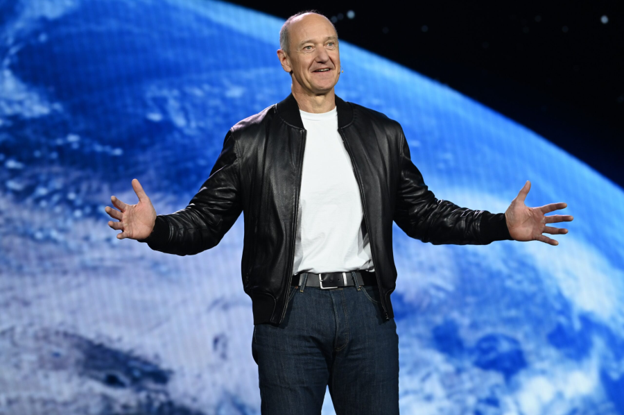 IA não substitui, amplia: Siemens revisa lucro após alta de pedidos em data centers