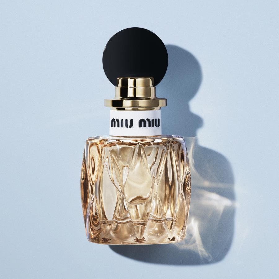 Miu Miu Beauty estreia no Brasil e apresenta fragrância que celebra a liberdade feminina