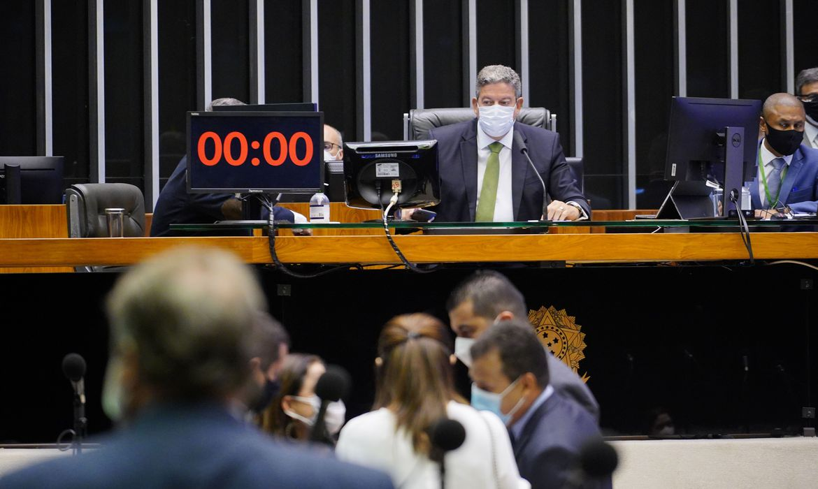 Câmara aprova texto-base do projeto de lei do licenciamento ambiental