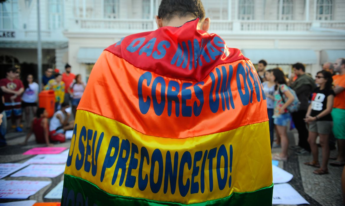 LGBTfobia que chegou nas caravelas se enraizou com a colonização