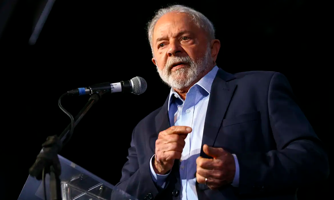 Lula diz que pode 'acabar' com apostas eletrônicas, se regulamentação das bets for insuficiente