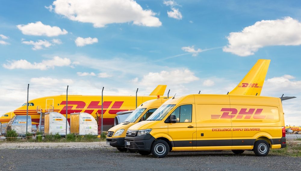 DHL Express pretende aumentar frota elétrica em 35% até 2026