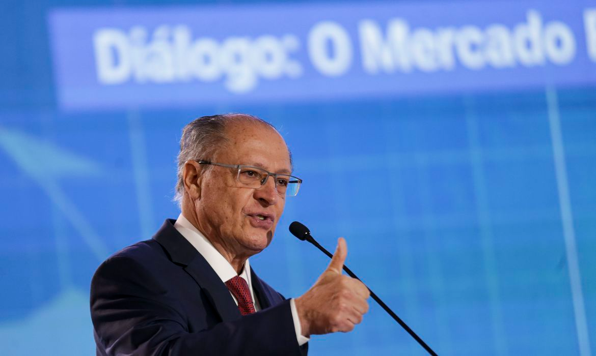 'Uma indústria inovadora, digitalizada tende a gerar melhores empregos', afirma Geraldo Alckmin