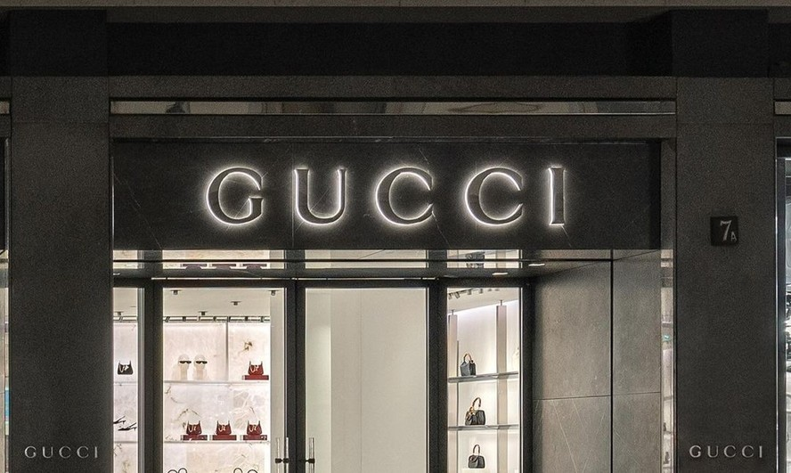 Kering vende divisão de beleza à L’Oréal por € 4 bi e acelera reestruturação do grupo