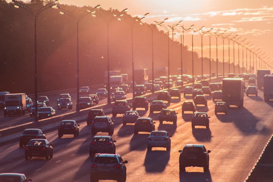 36% dos brasileiros de grandes cidades passam mais de 1 hora por dia no trânsito