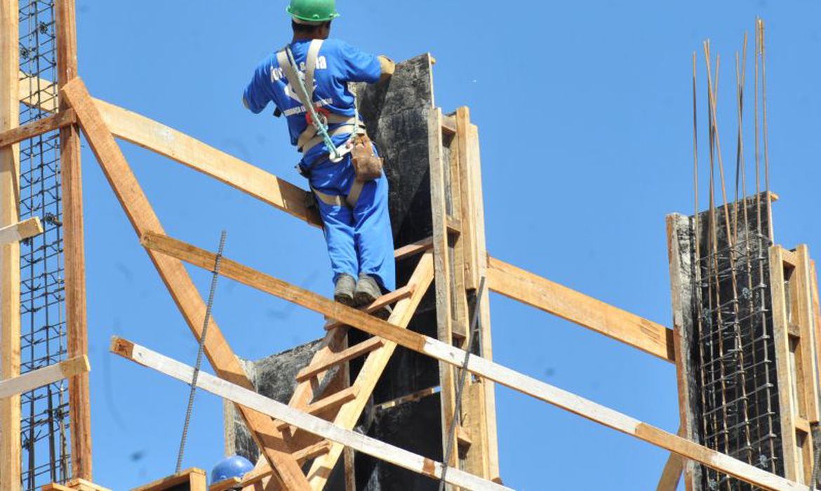 Aumento no preço de insumos para construção civil preocupa o setor