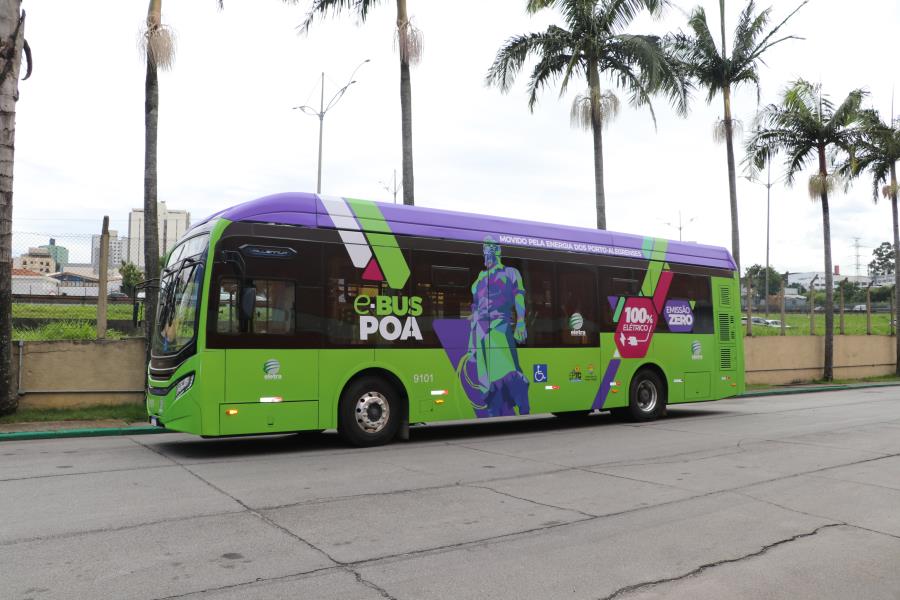 Mais quatro ônibus elétricos Eletra entram em operação em Porto Alegre