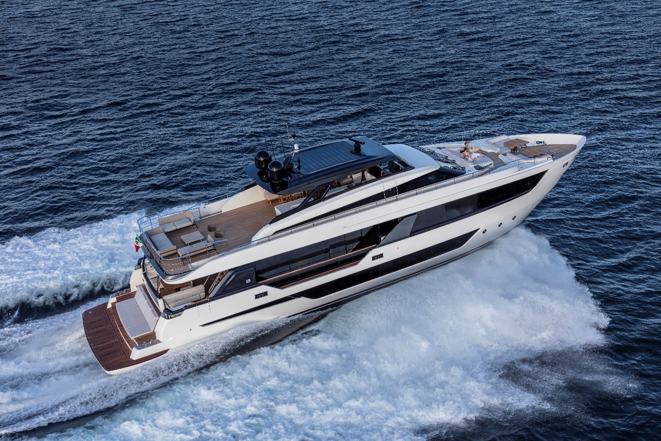 Luxo em alto mar: primeiro megaiate Ferretti Yachts 1000 é lançado no Brasil 
