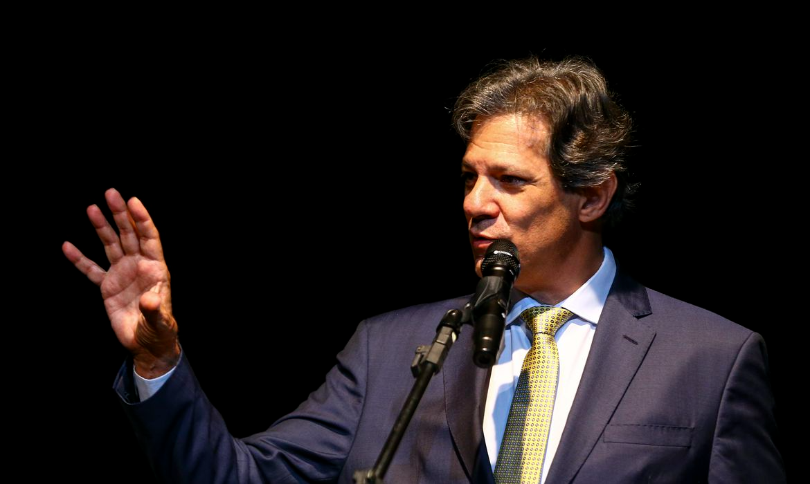 Na Índia, Haddad mostra preocupação com juros altos e crise climática