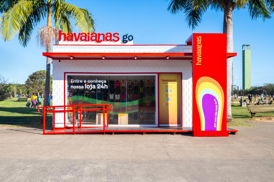 Havaianas inaugura primeira loja autônoma do mundo no Brasil