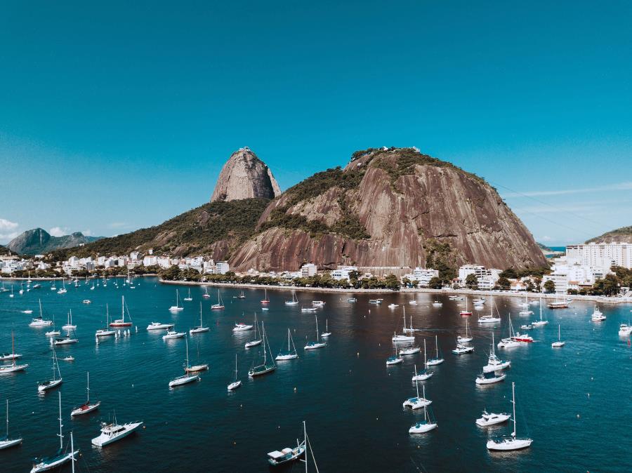 Rio de Janeiro retoma protagonismo econômico com investimentos bilionários, geração de empregos e promoção internacional