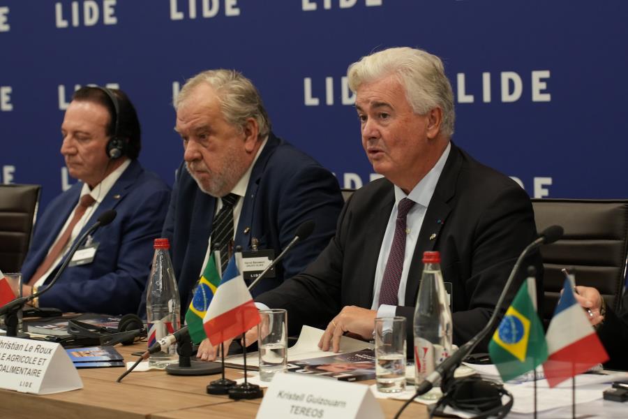 'Desejamos investir de forma maciça na América Latina e mais particularmente no Brasil', disse Christian Le Roux