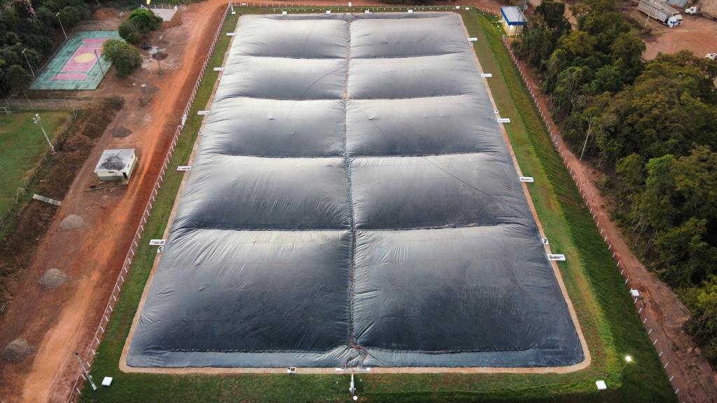 JBS e Âmbar Energia investem na produção de biometano e redução de combustíveis fósseis em unidades da Friboi